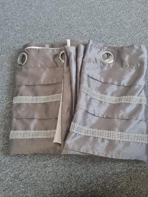 Buy & Sell South Yorkshire Sheffield - Photos for Silver/grey curtains