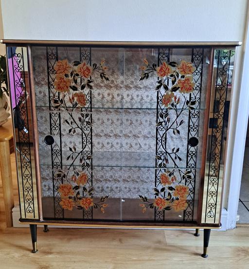 Buy & Sell Surrey Elmbridge - Photos for Vintage glass cocktail cabinet