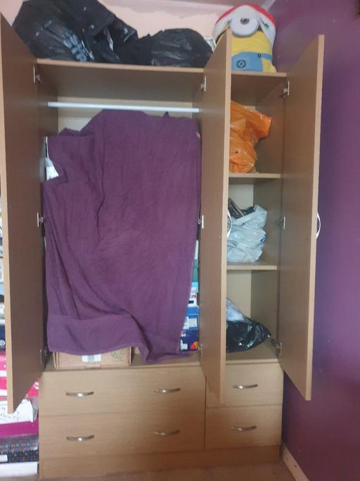 Buy & Sell West Midlands Dudley - Photos for 3 door wardrobe