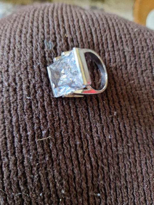 Buy & Sell South West London Balham - South West London - Photos for Crystal ring 💍 silver plated