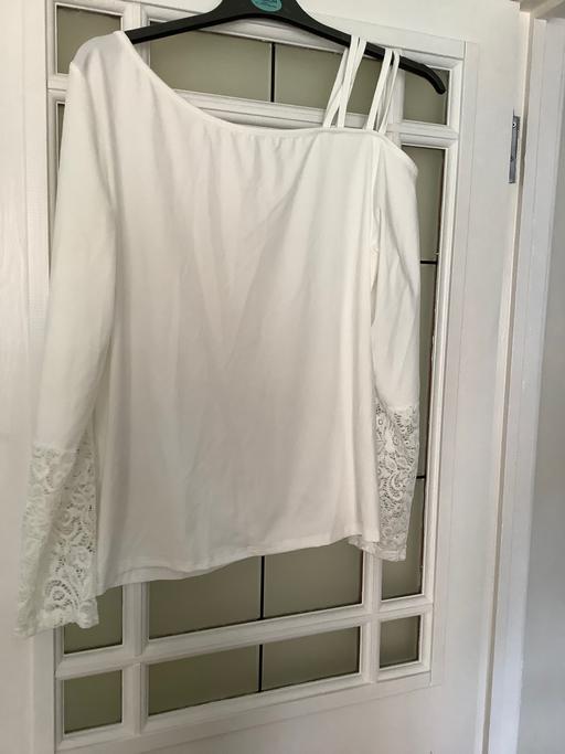 Buy & Sell East Sussex Eastbourne - Photos for New off the shoulder top size 16