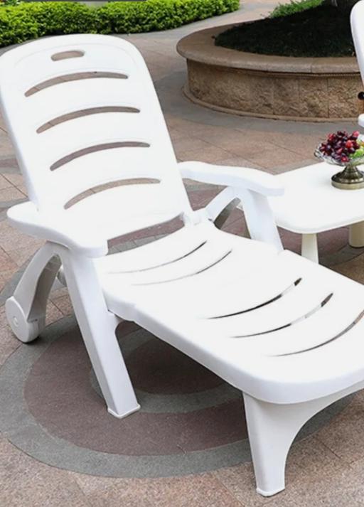 Buy & Sell Merseyside Sefton - Photos for SUN LOUNGER WHITE ON WHEELS