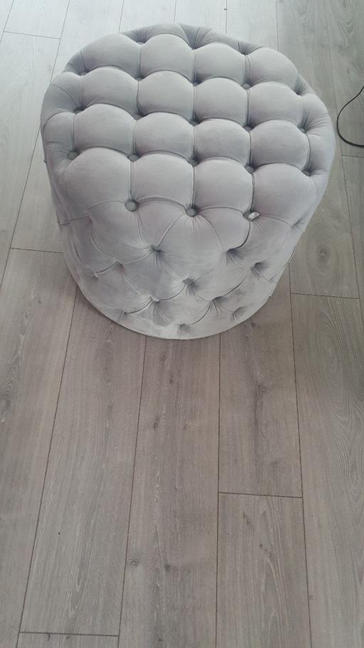 Buy & Sell West London Hillingdon - Photos for Velvet Round Tufted Footstool in Grey