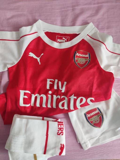 Buy & Sell Brent Wembley - HA9 - Photos for Arsenal kit for 2-3 yrs old