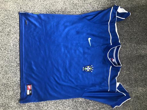 Buy & Sell Essex Basildon - Photos for Brazil away kit