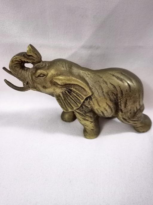 Buy & Sell West Midlands Birmingham - Photos for VINTAGE SOLID BRASS DETAILED ELEPHANT.