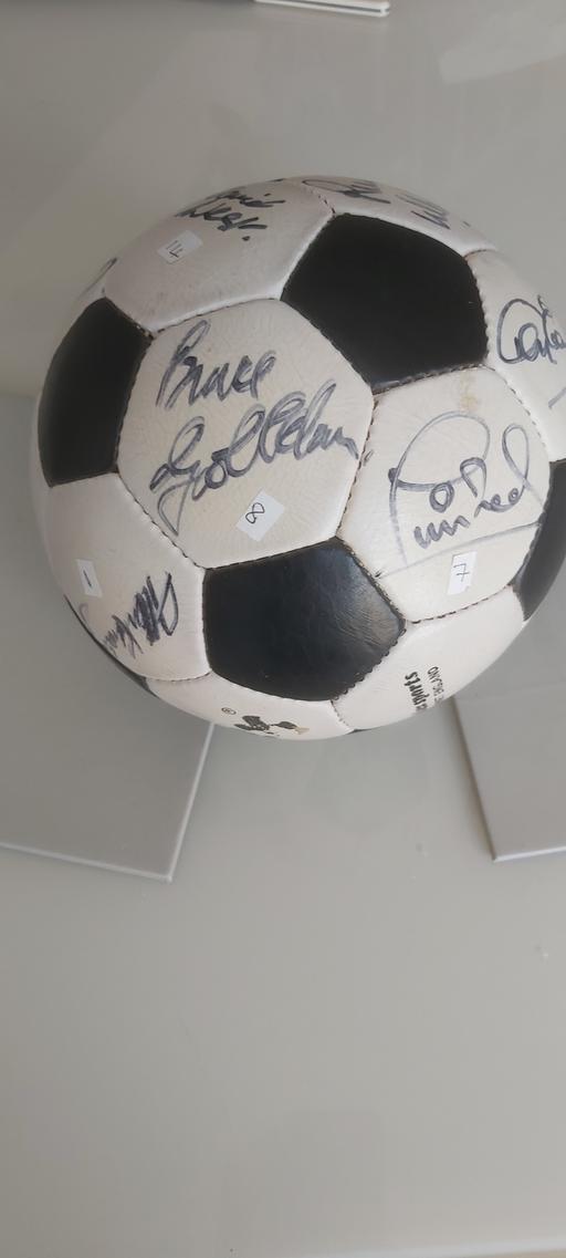 Buy & Sell Greater Manchester Wigan - Photos for 1983 FOOTBALL SIGNED BY 14 LIVERPOOL PLAYERS