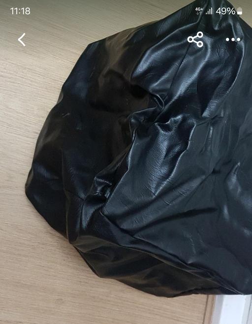 Buy & Sell South West London Balham - South West London - Photos for Square puffer black faux leather bean bag