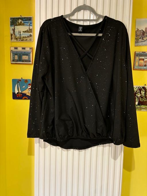 Buy & Sell Wiltshire Swindon - Photos for 2 XL shein top for curves