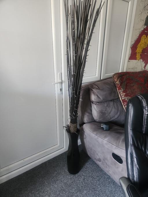 Buy & Sell West London Hillingdon - Photos for vase with wooden sticks with lights