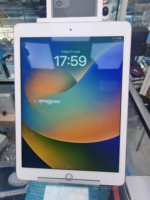 Buy & Sell West London Acton - West London - Photos for Ipad pro 1st 128GB WiFi In good condition co