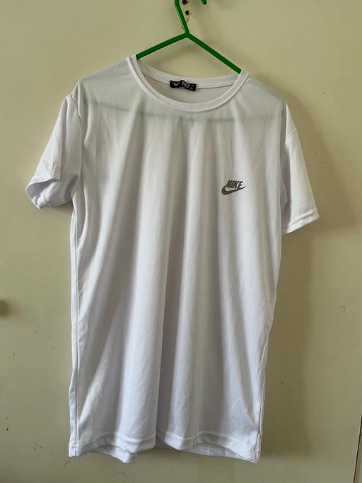 Buy & Sell South West London Streatham Common - South West London - Photos for men’s Nike t shirt size M without tags