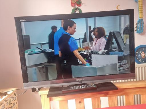 Buy & Sell Greater Manchester Bolton - Photos for 32inch sony tv