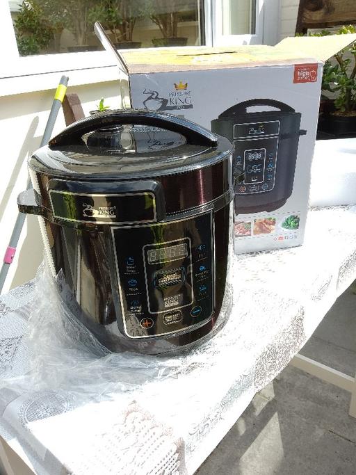 Buy & Sell West Midlands Wolverhampton - Photos for Pressure cooker