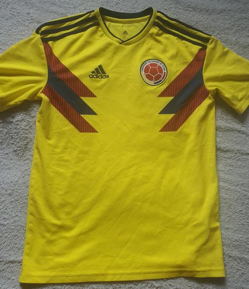 Buy & Sell West Northamptonshire Northampton - NN2 - Photos for Boys Adidas Colombia Football shirt