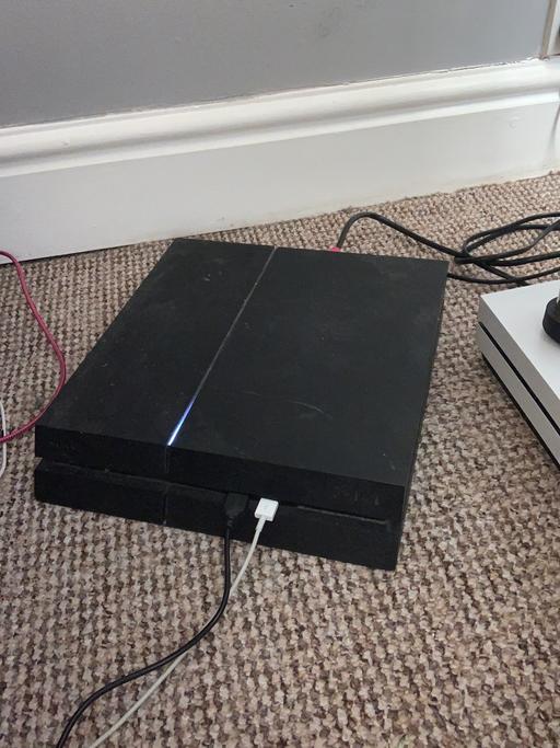 Buy & Sell West Midlands Birmingham - Photos for PlayStation 4 with 3 controllers