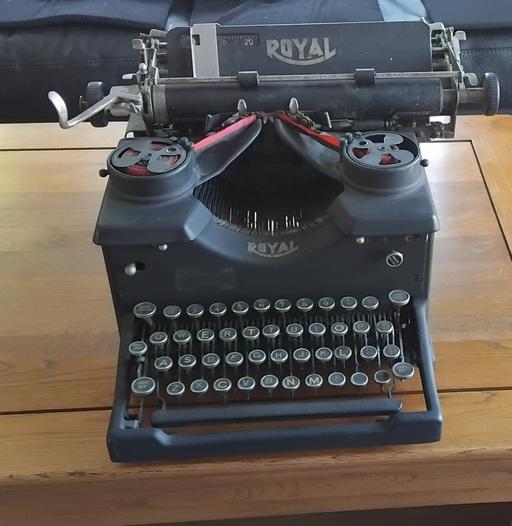 Buy & Sell Kent Maidstone - Photos for Royal Typewriter