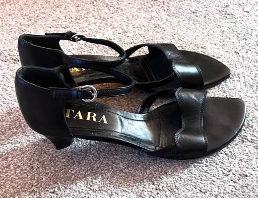 Buy & Sell South West London West Brompton - South West London - Photos for Ladies Leather Sandals Size Uk 6