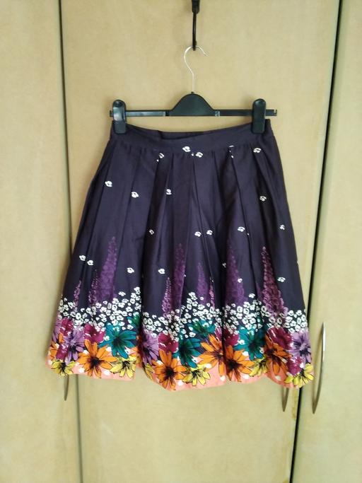 Buy & Sell Greater Manchester Bury - Photos for SKIRT SZ 12 WITH UNDER SKIRT