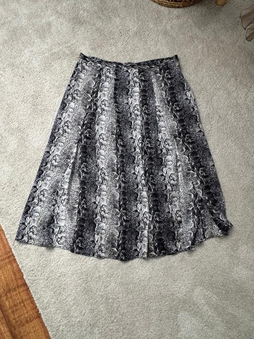 Buy & Sell Central London Southwark - Central London - Photos for Topshop Midi Skirt