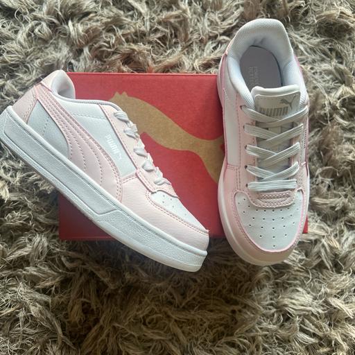 Buy & Sell Gloucestershire South Gloucestershire - Photos for New little girls white & pink puma size12