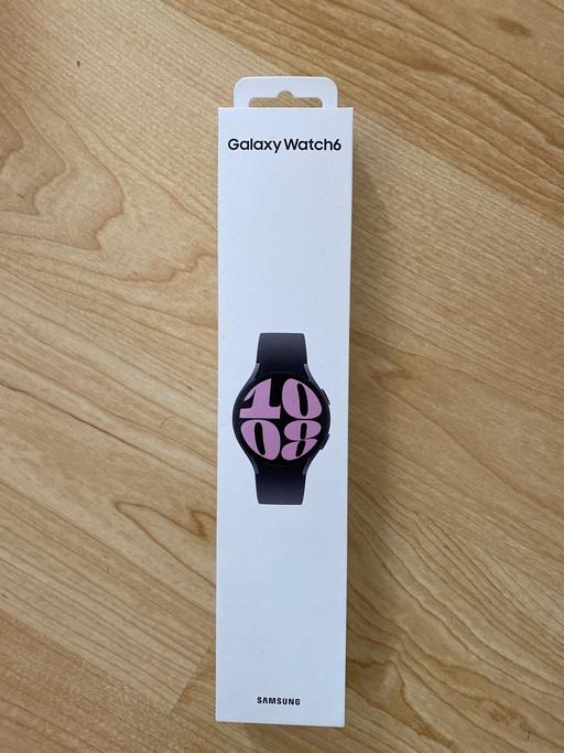 Buy & Sell North London Tottenham - North London - Photos for Galaxy Watch 6 empty box