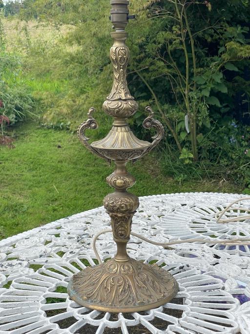 Buy & Sell Cheshire East Over Alderley - Cheshire East - Photos for Huge ornate antique brass table lamp.