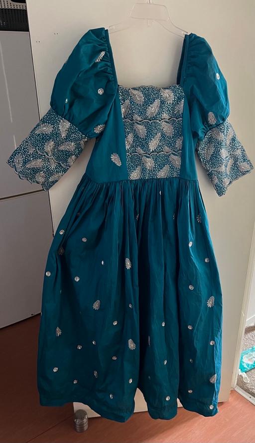 Buy & Sell South West London West Brompton - South West London - Photos for Handmade Embroidered Off The Shoulder Dress