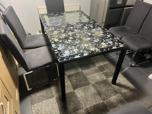 Buy & Sell Merseyside Liverpool - Photos for Glass Dining Table