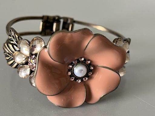 Buy & Sell North Yorkshire Harwood Dale - North Yorkshire - Photos for VINTAGE PINK FLOWER BRACELET