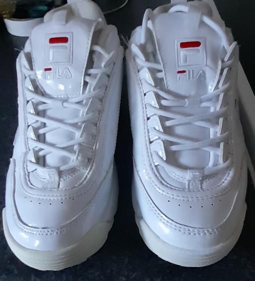 Buy & Sell Glasgow Maryhill - Glasgow - Photos for WHITE CHUNKY FILA TRAINERS GOOD CONDITION