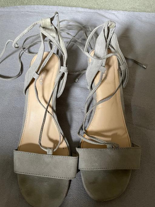 Buy & Sell South East London Crook Log - South East London - Photos for TopShop Block Heels size 6.