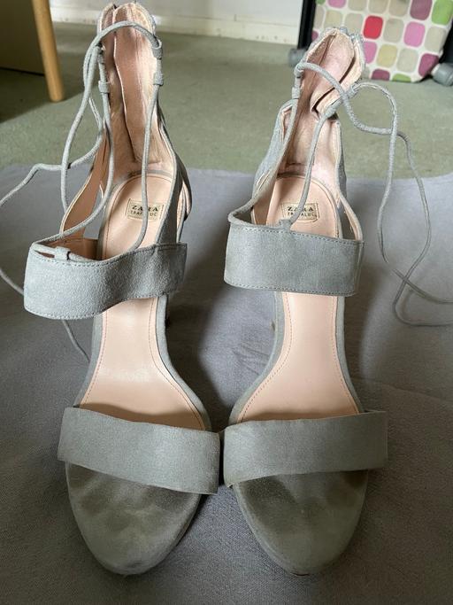 Buy & Sell South East London Crook Log - South East London - Photos for High Strappy/Gladiator style Shoes size 6