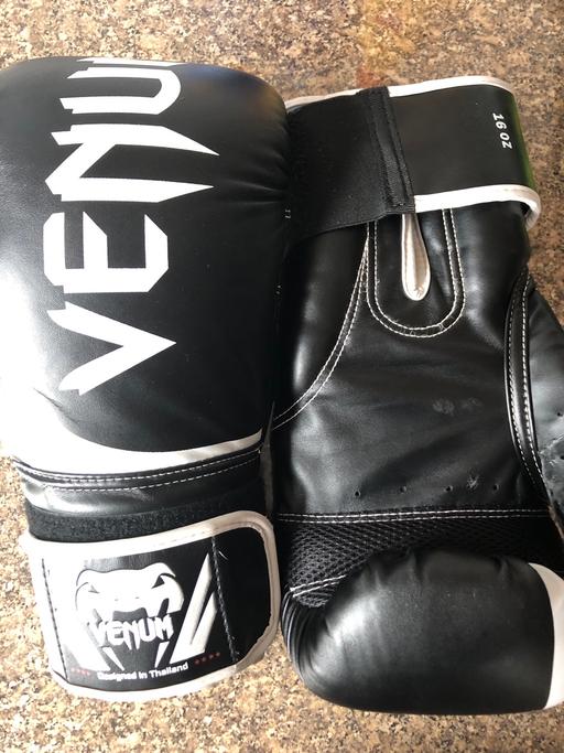 Buy & Sell West Midlands Dudley - Photos for MMA venum gloves and shin pads