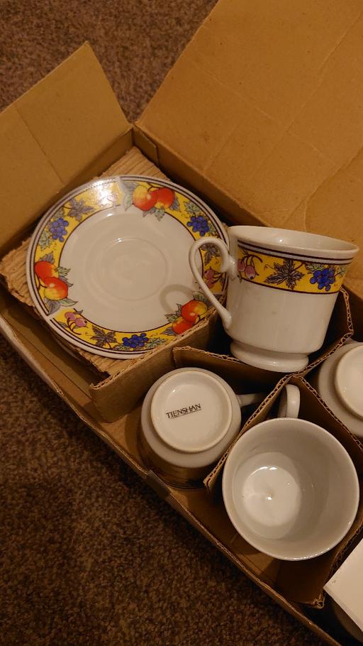 Buy & Sell East London Redbridge - Photos for 12 PIECE TEA SET