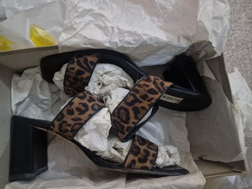 Buy & Sell South West London Colliers Wood - South West London - Photos for Leopard High Heels