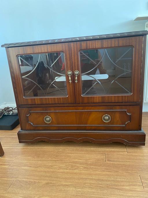 Buy & Sell West London Hillingdon - Photos for Mahogany cabinet