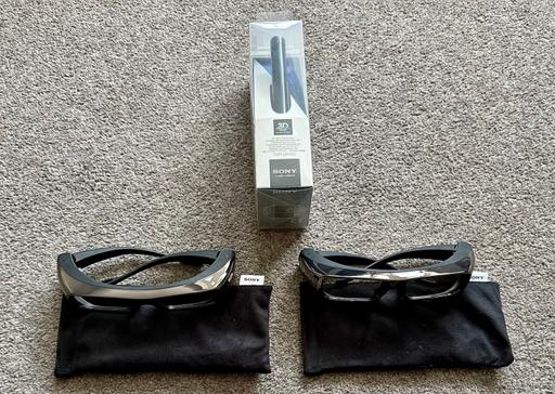 Buy & Sell Cheshire East Wilmslow - Cheshire East - Photos for 2 x Sony 3D Glasses & Transmitter TDG-BR100