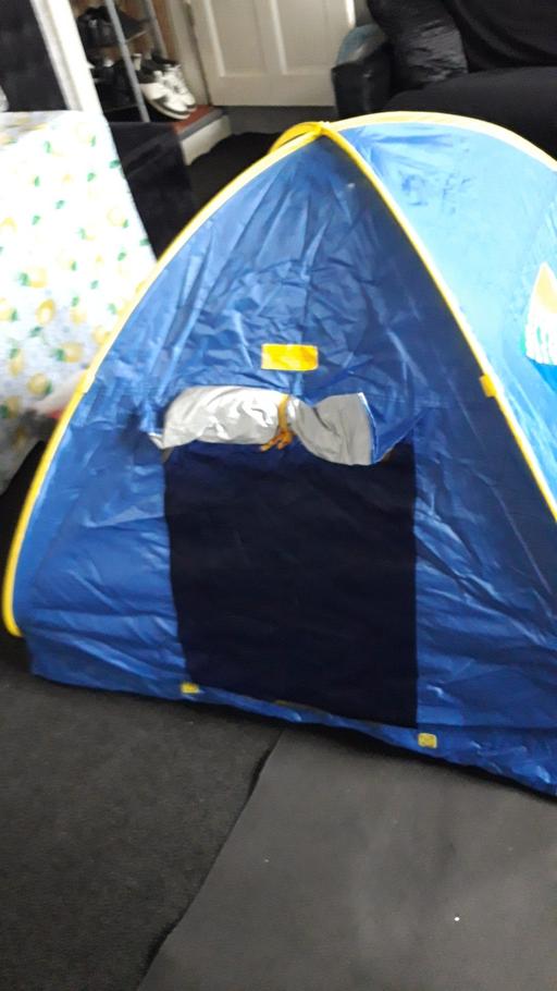 Buy & Sell West Yorkshire Kirklees - Photos for Children's tent Folds down into bag