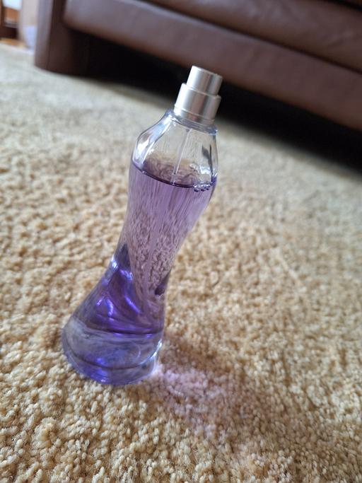 Buy & Sell Ettingshall Park Wolverhampton - Photos for Perfume