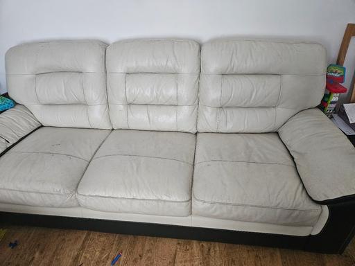 Buy & Sell Lancashire Blackburn with Darwen - Photos for leather 3 seater settee/sofa