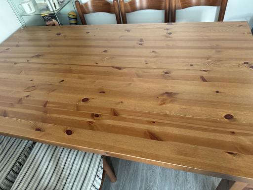 Buy & Sell West Midlands Sandwell - Photos for Beautiful Solid Wood Dining Table For Sale