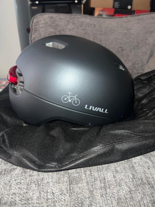 Buy & Sell East London East Ham - East London - Photos for Livall C20 Smart Leisure Helmet (Large)