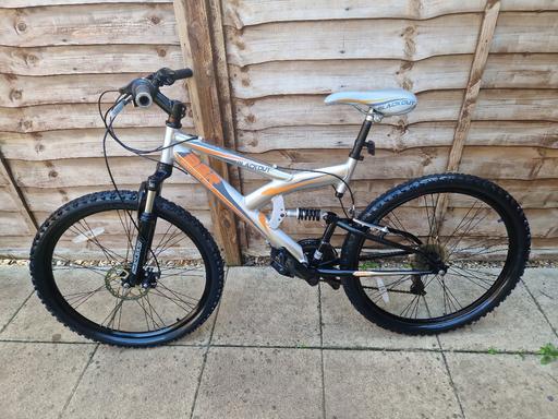 Buy & Sell Worcestershire Wyre Forest - Photos for Diamondback mountain bike, Silver & orange