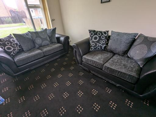  — DFS Shannon Sofa