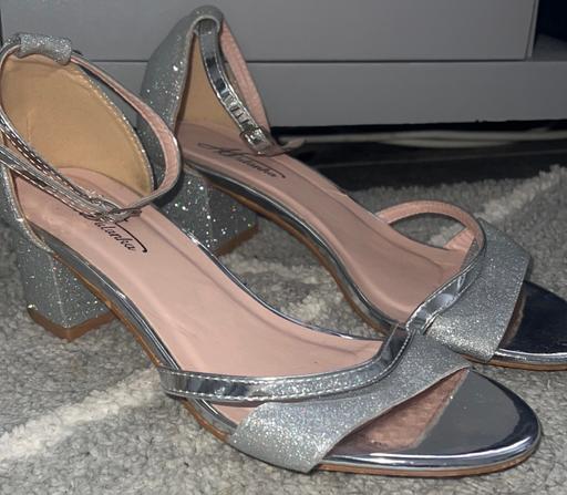 Buy & Sell Merthyr Tydfil - Wales Penydarren - Merthyr Tydfil - Photos for Mulanka heels