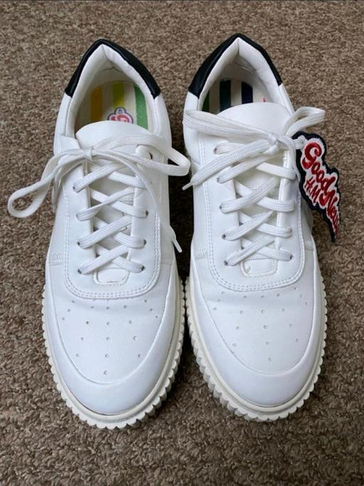 Buy & Sell Essex Thurrock - Essex - Photos for Good News x H&M Imitation Leather Sneakers