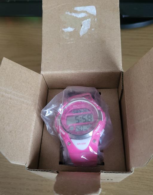 Buy & Sell West Midlands Wolverhampton - Photos for Brand New Girls Pink Watch In Box.