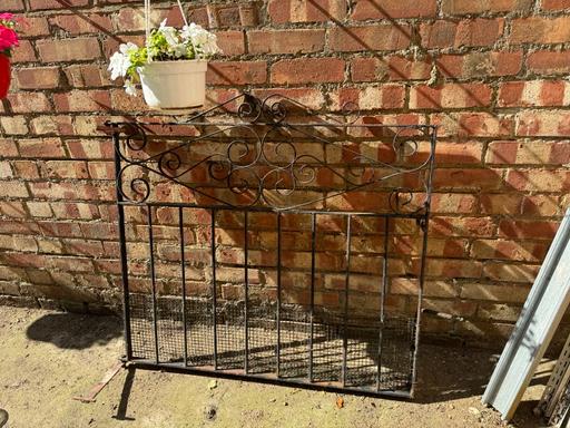 Buy & Sell North London - Photos for Metal gate