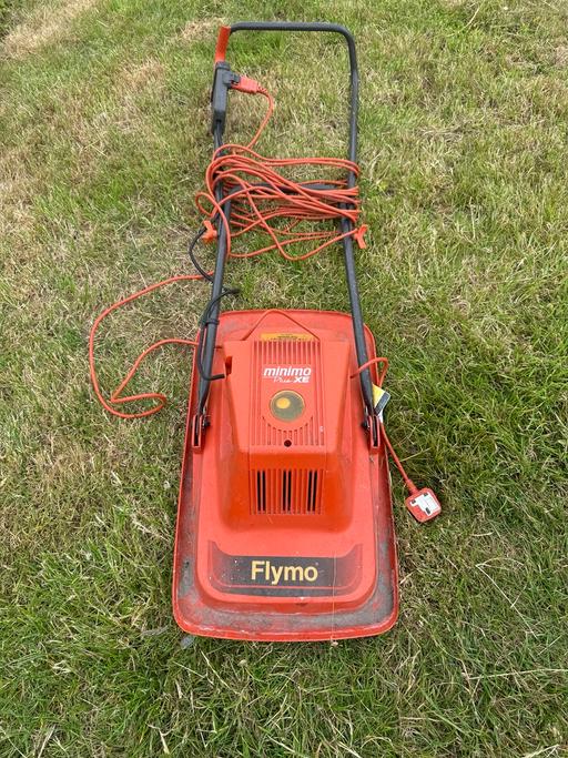 Buy & Sell Essex Tendring - Photos for Lawn mower and leaf blower